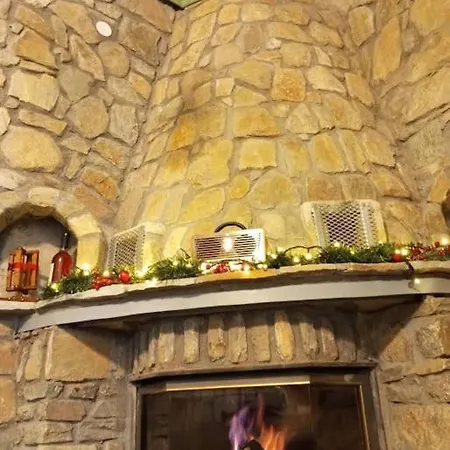 Anneta S Studiobear S Path Sklíthron