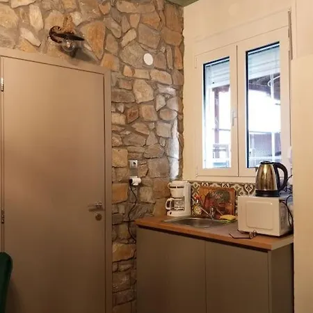 Anneta S Studiobear S Path Apartament *