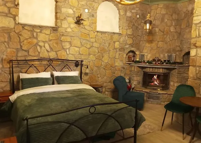 Anneta S Studiobear S Path Lejlighed Sklíthron