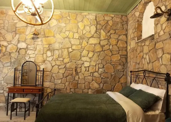 Anneta S Studiobear S Path Lejlighed Sklíthron