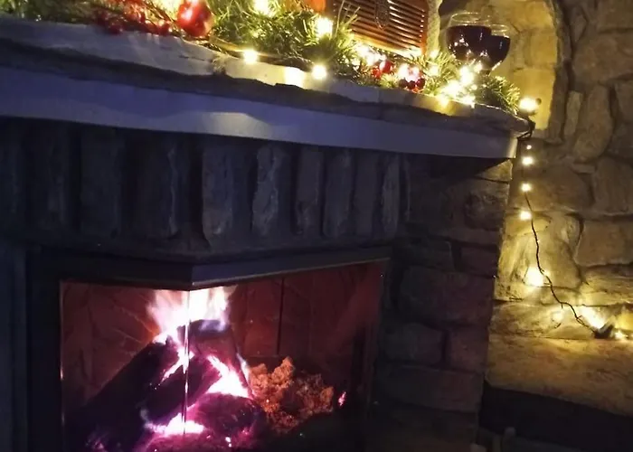 Anneta S Studiobear S Path * Sklíthron